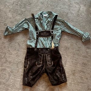 Lederhosen and green check shirt